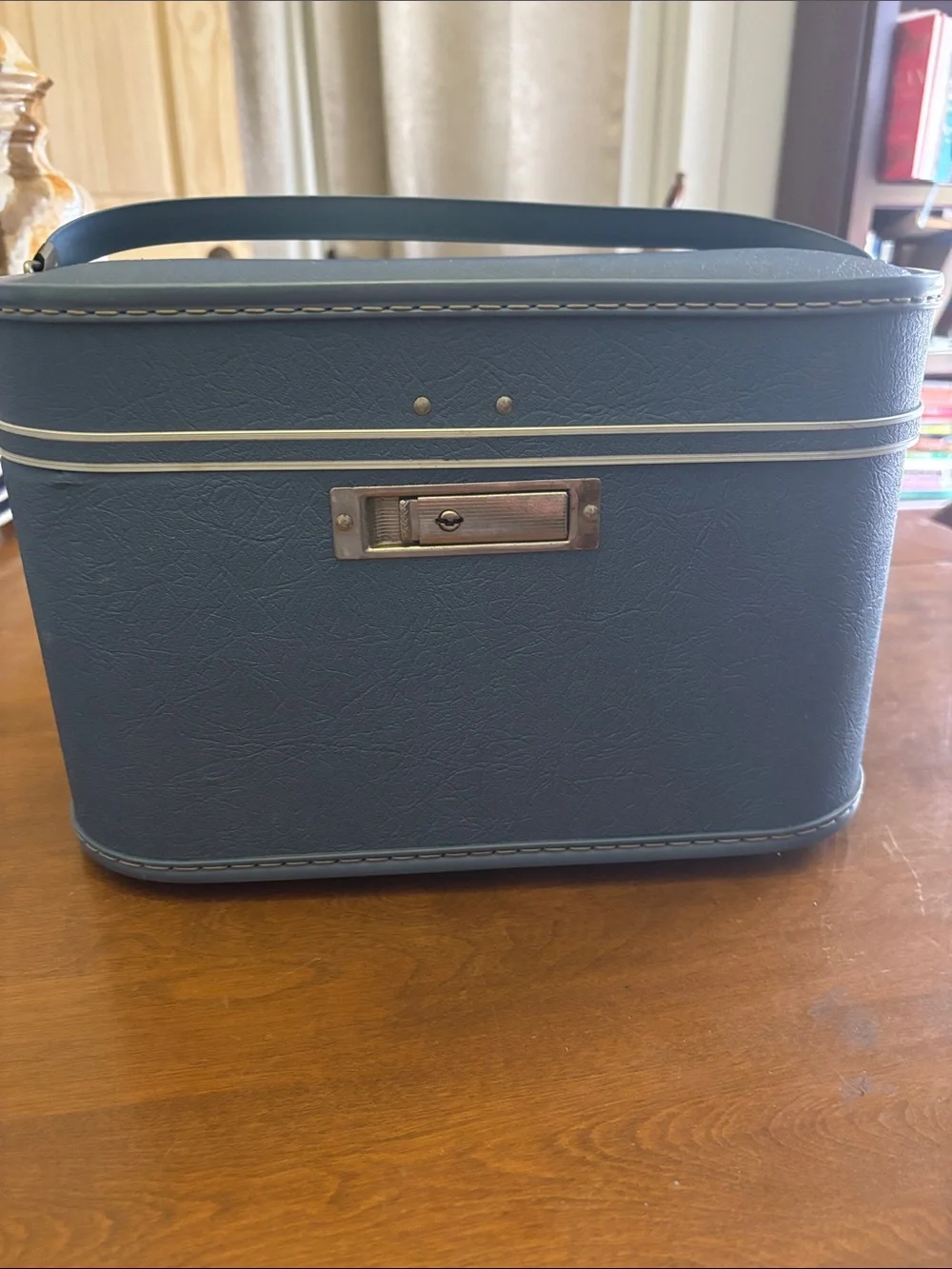 Mid-Century Blue Hardshell Train Case Retro Cosmetic Vanity